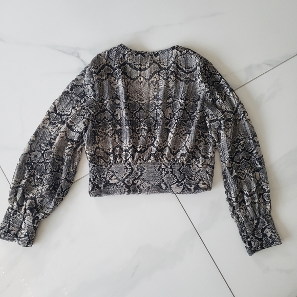 ZARA GRAY SNAKESKIN PRINT BLOUSE - Picture 11 of 13